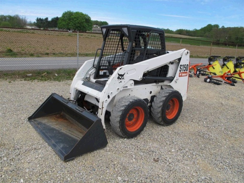 Location de Bob Cat à pneus avec chauffeur par l'entreprise Helfaut Travaux Nord