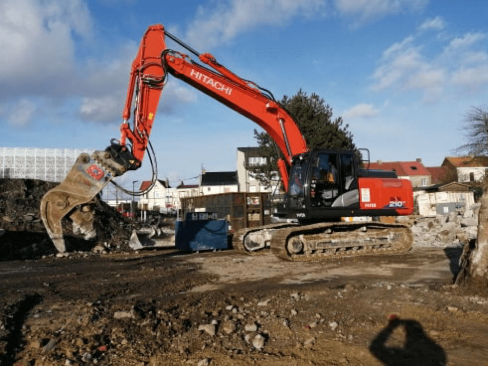 Location de pelles à chenilles HITACHI avec chauffeur chez Helfaut Travaux Nord