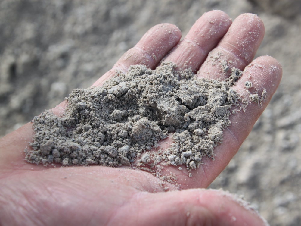 Vente de sable Holcim, matériau issu de la valorisation par Helfaut Travaux