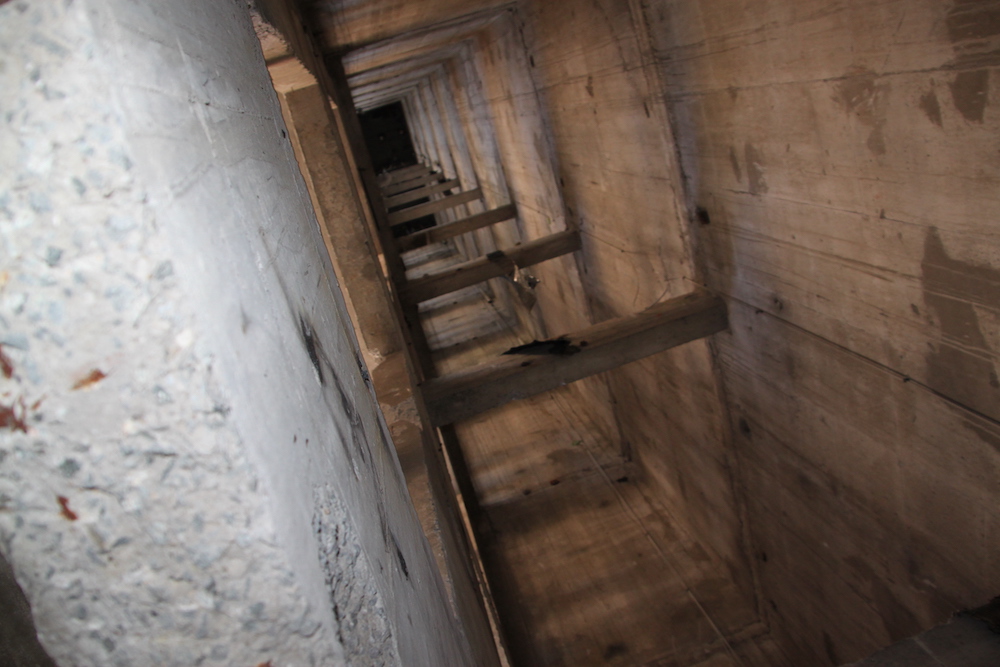 Curage des cages d'ascenseur dans un projet de démolition de l'entreprise Helfaut Travaux à Lille - Nord