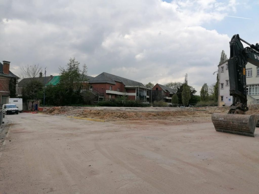 Démolition de bâtiments à Saint Pol sur Ternoise dans le cadre de la Réhabilitation et extension de la maison Départementale du Ternois