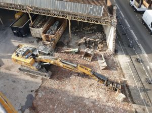 Démolition des bâtiments - démantèlement industriel de l'entreprise TRP Charvet à Armentières par Helfaut Travaux