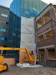 Curage et démolition des bâtiments de l'institut Pasteur à Lille - Démolition en centre-ville réalisée par l'entreprise de Démolition Helfaut Travaux